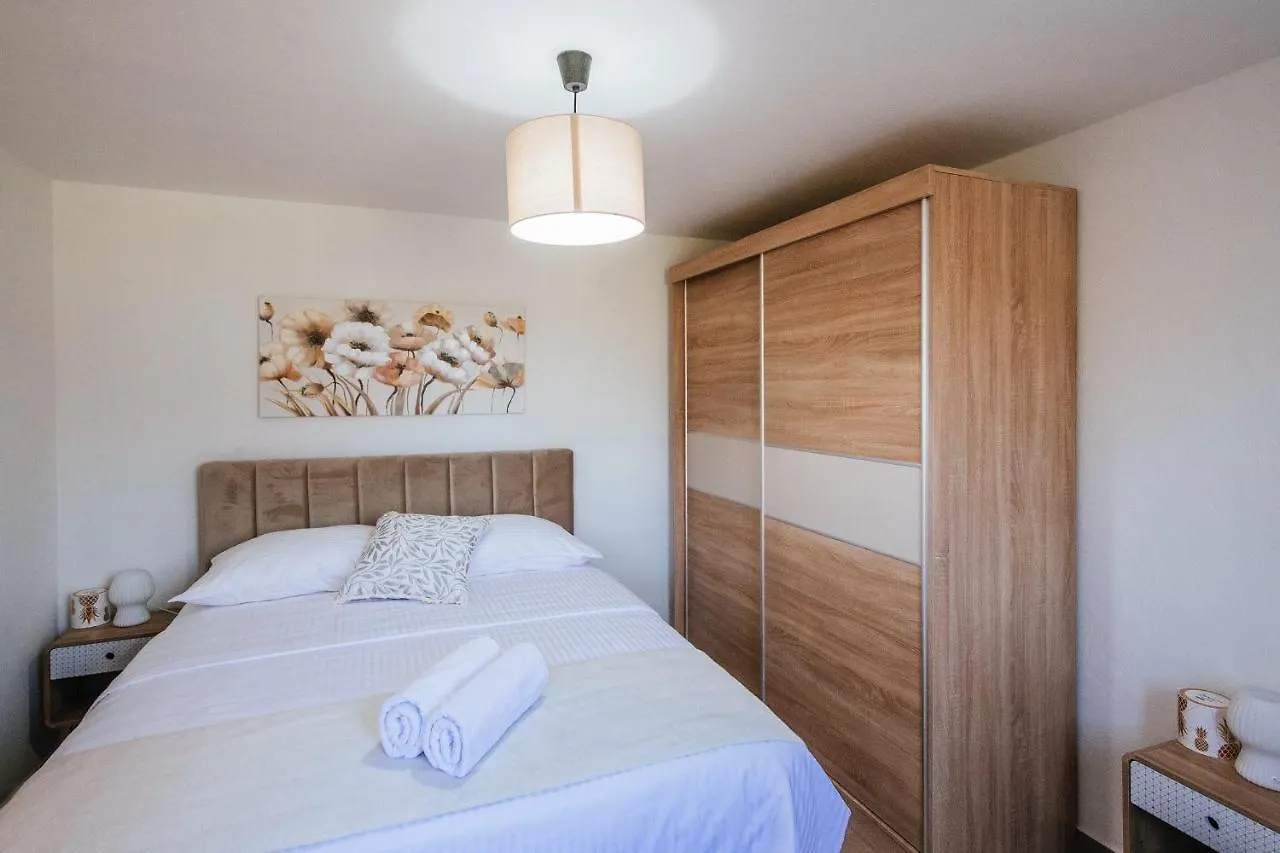Roko Opacac Veli Iz,Otok Iz Apartment